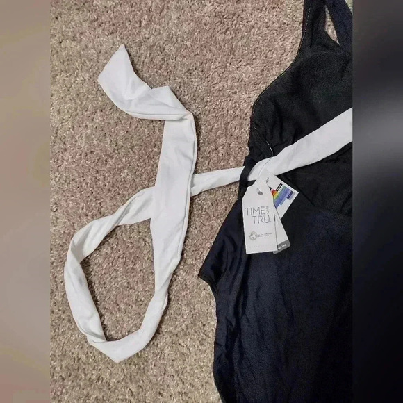 Time and Tru Black and White Colorblock one piece Swimsuit - Picture 6 of 12